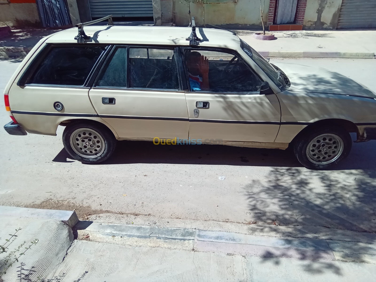 Peugeot 305 1984 305