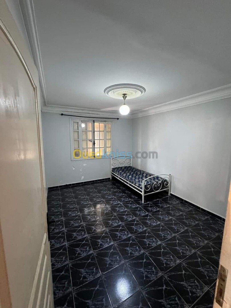 Location Appartement F4 Annaba Annaba