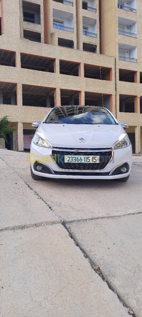 Peugeot 208 2015 Allure Facelift