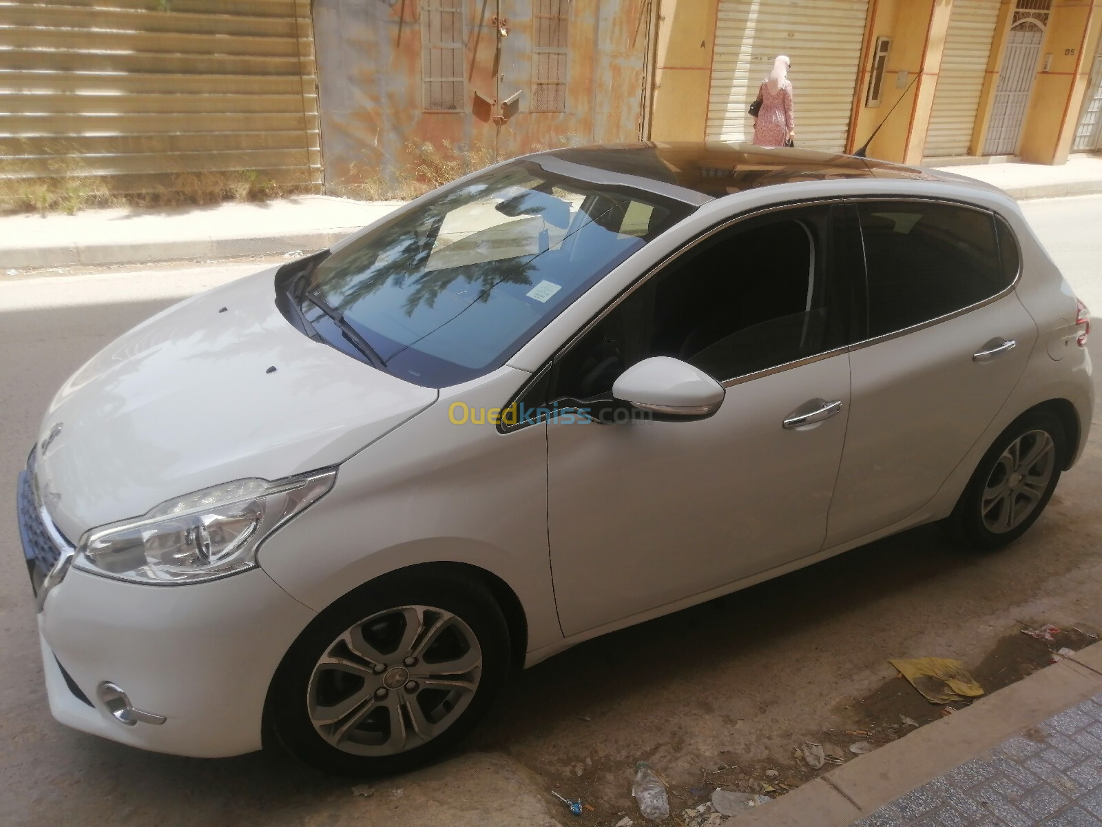 Peugeot 208 2015 Allure