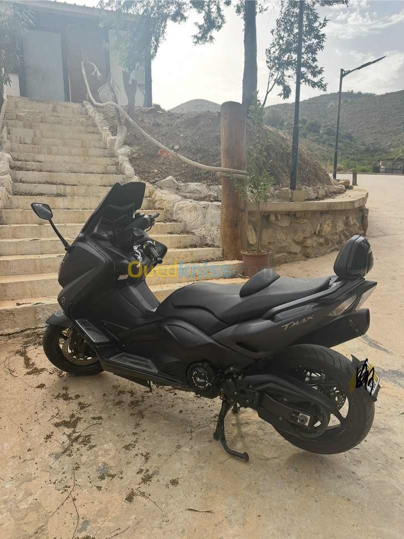 Yamaha Tmax iron 2016