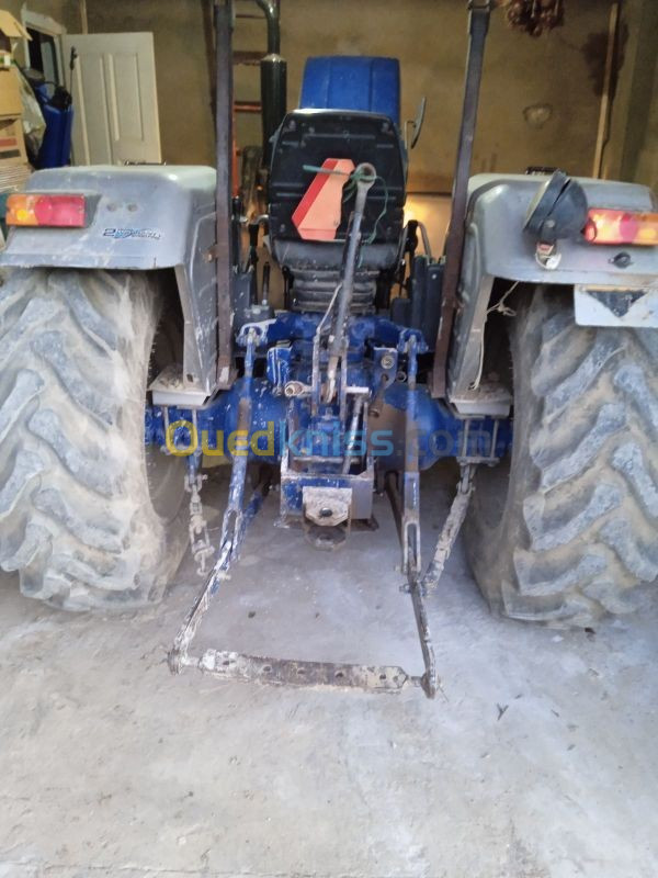 Farmtrac 6060 Tracteur agricole 2015