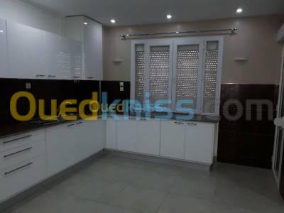 Location Duplex F4 Alger Bouzareah