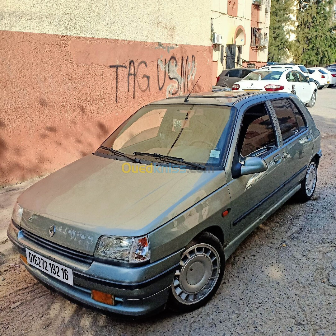 Renault Clio 1 1992 Baccarat