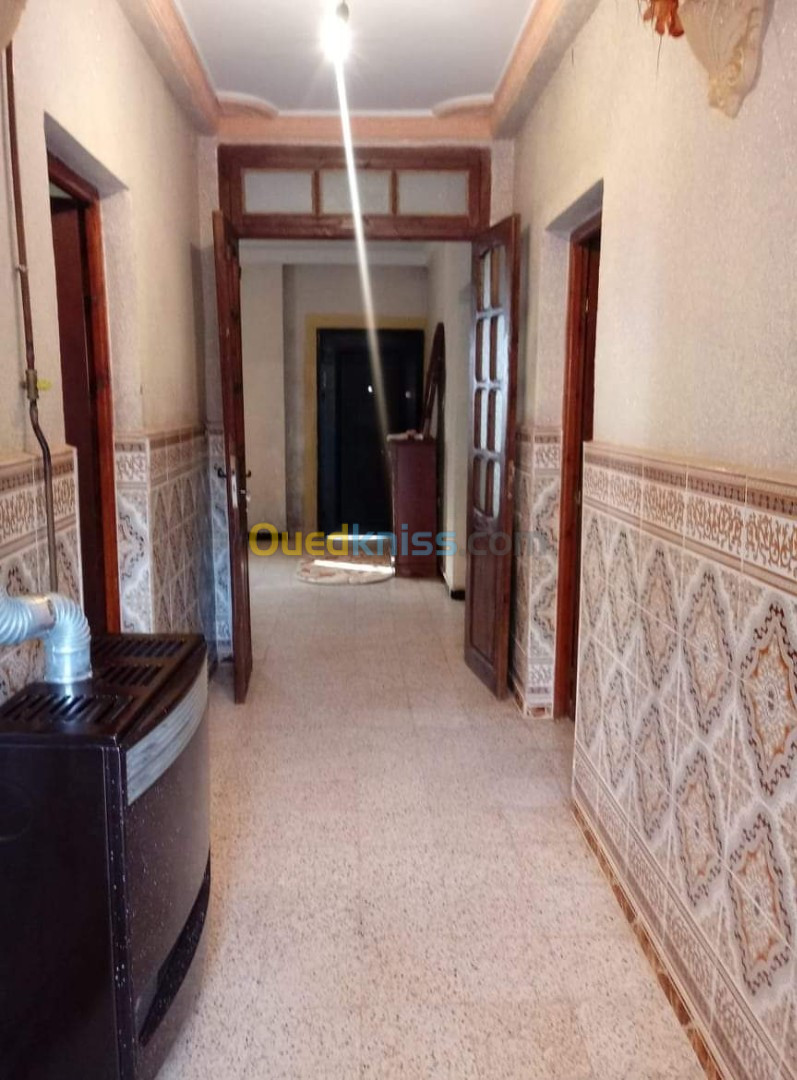 Location vacances Niveau De Villa F3 Skikda Skikda