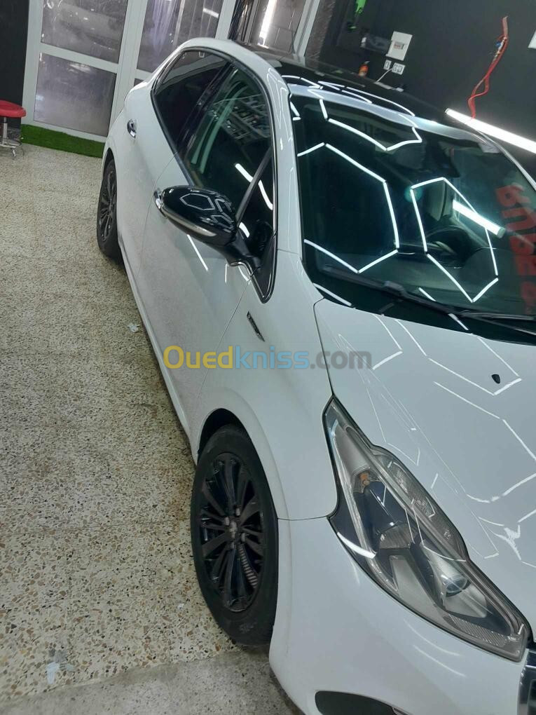 Peugeot 208 2016 Allure