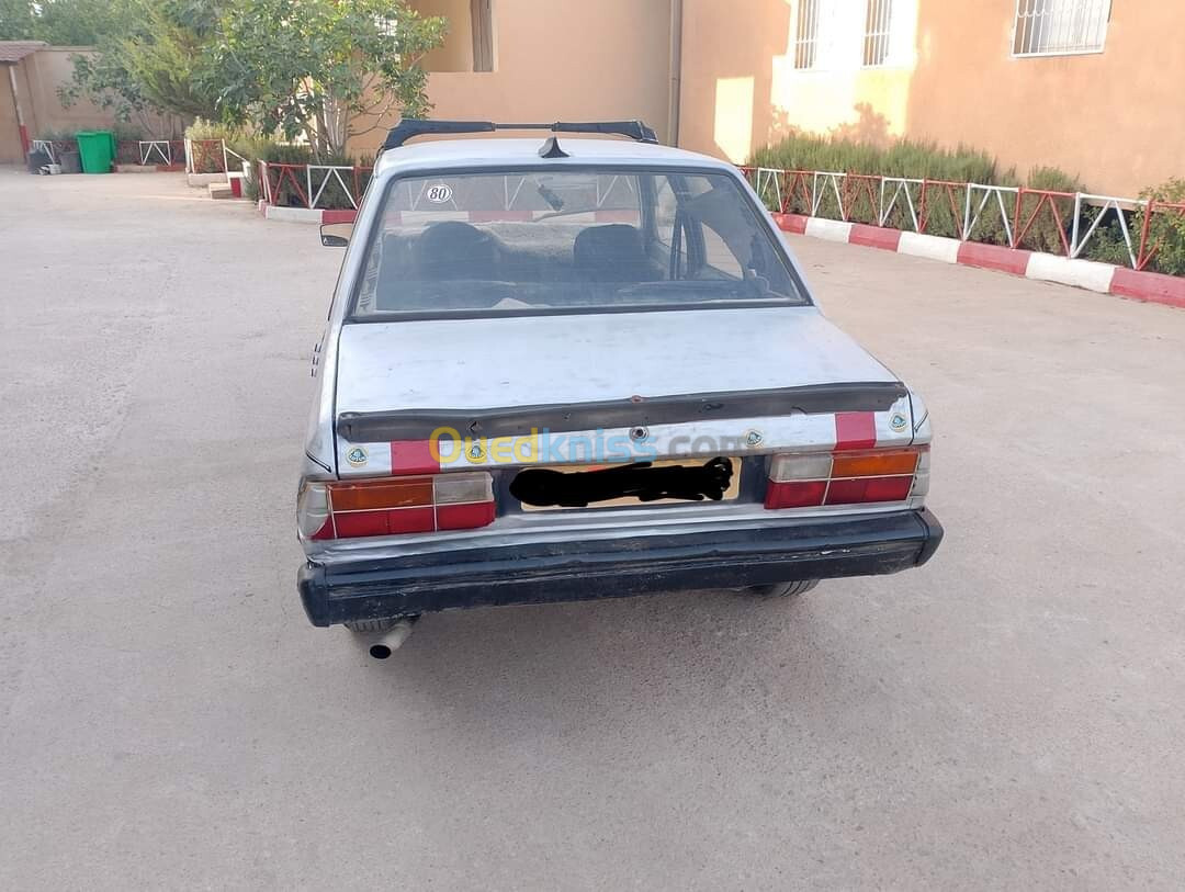 Peugeot 305 1984 305