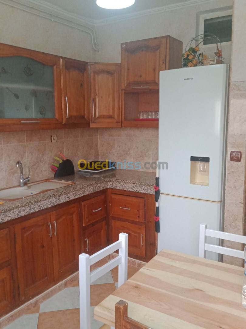 Location vacances Appartement F3 Mostaganem Mostaganem