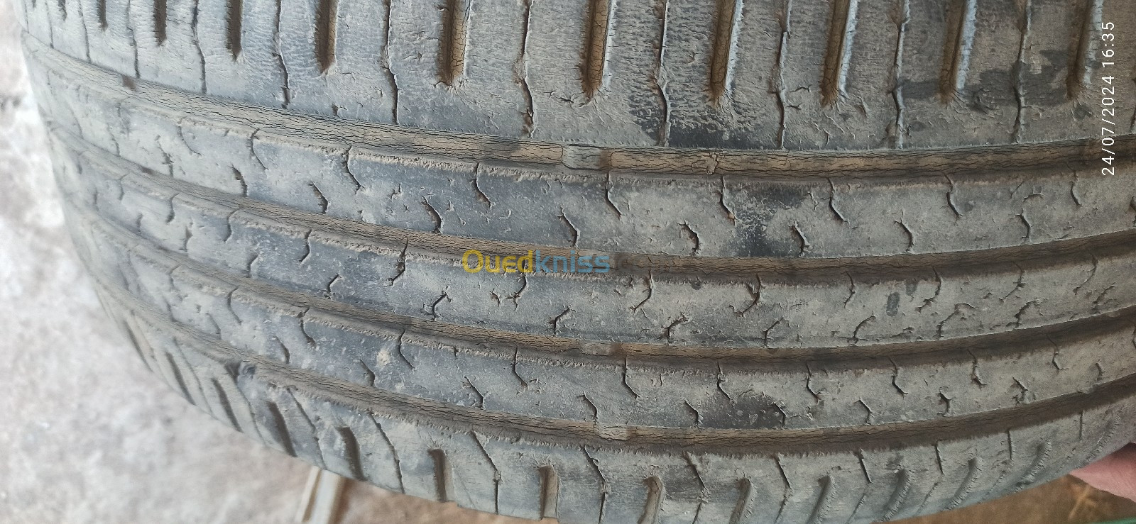 Pneus 195/55 R16 continental 