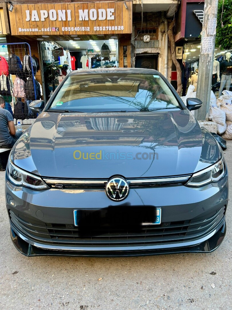 Volkswagen Golf 8 2021 1.0 110 choveu