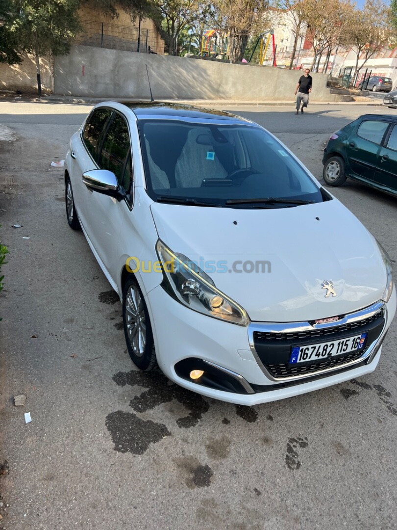 Peugeot 208 2015 Allure Facelift