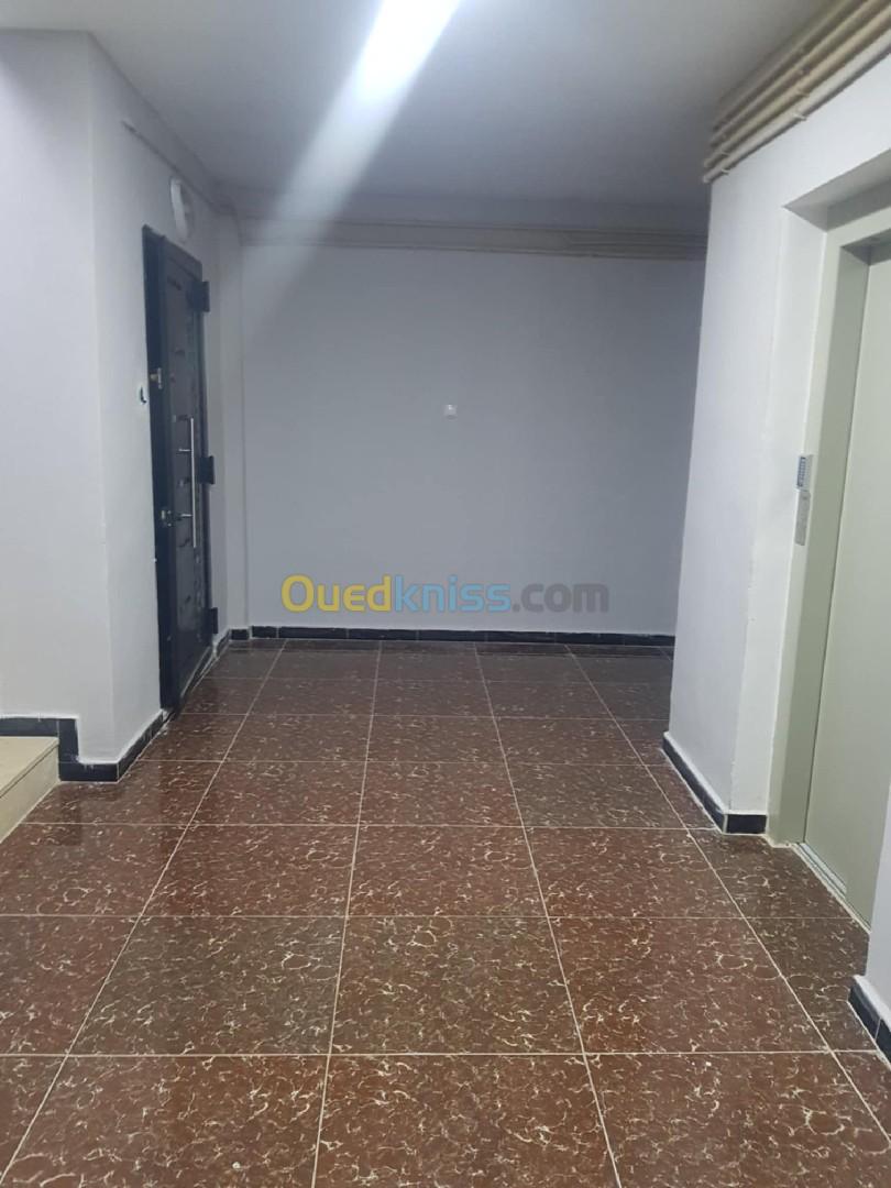 Location Appartement F3 Oran Ain el turck