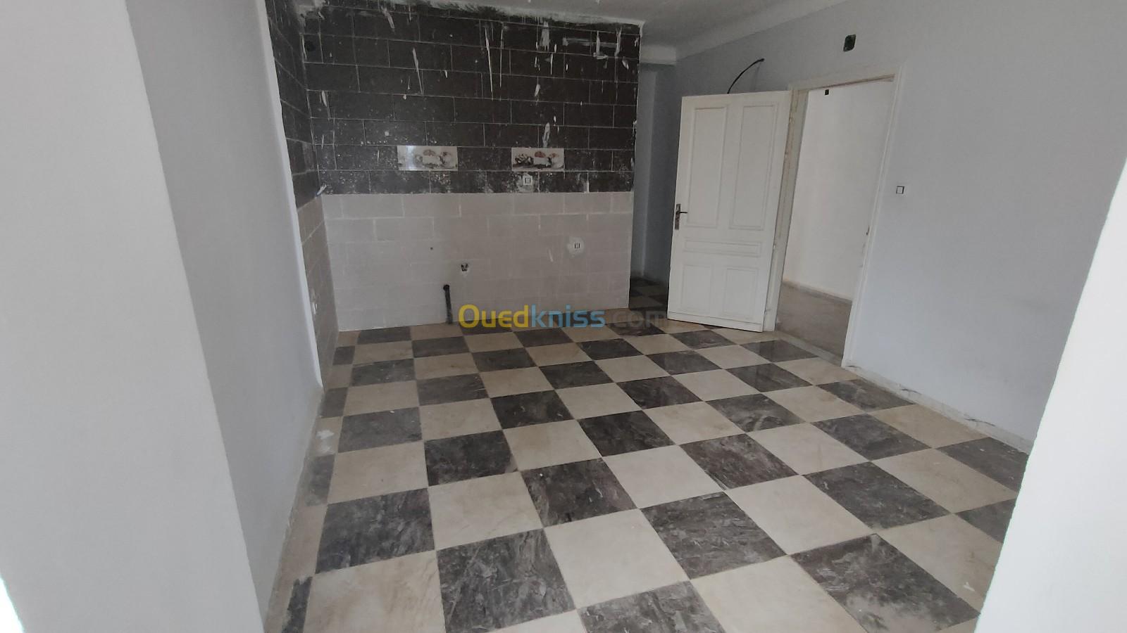 Vente Appartement F2 Tizi Ouzou Azeffoun