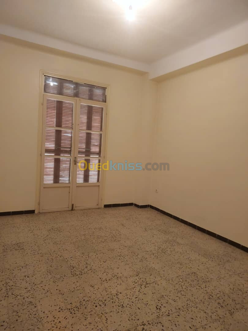 Location Appartement F4 Alger Bab ezzouar