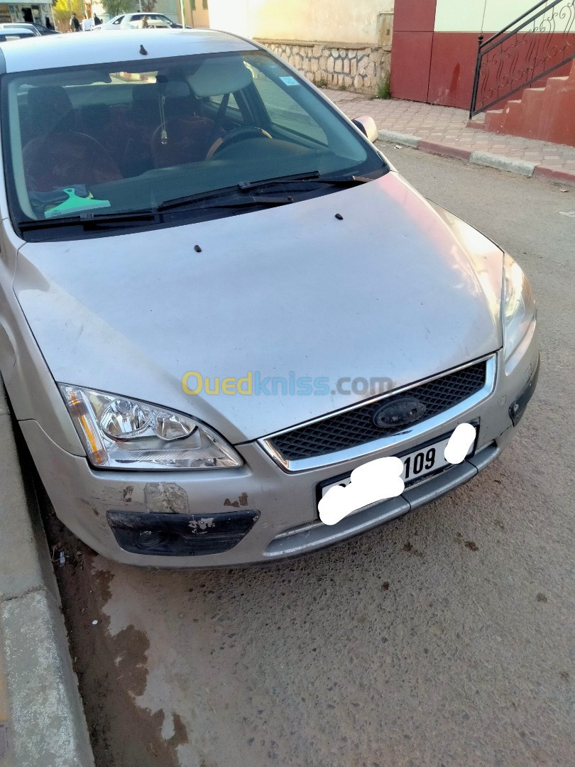 Ford Focus 4 portes 2009 Focus 4 portes