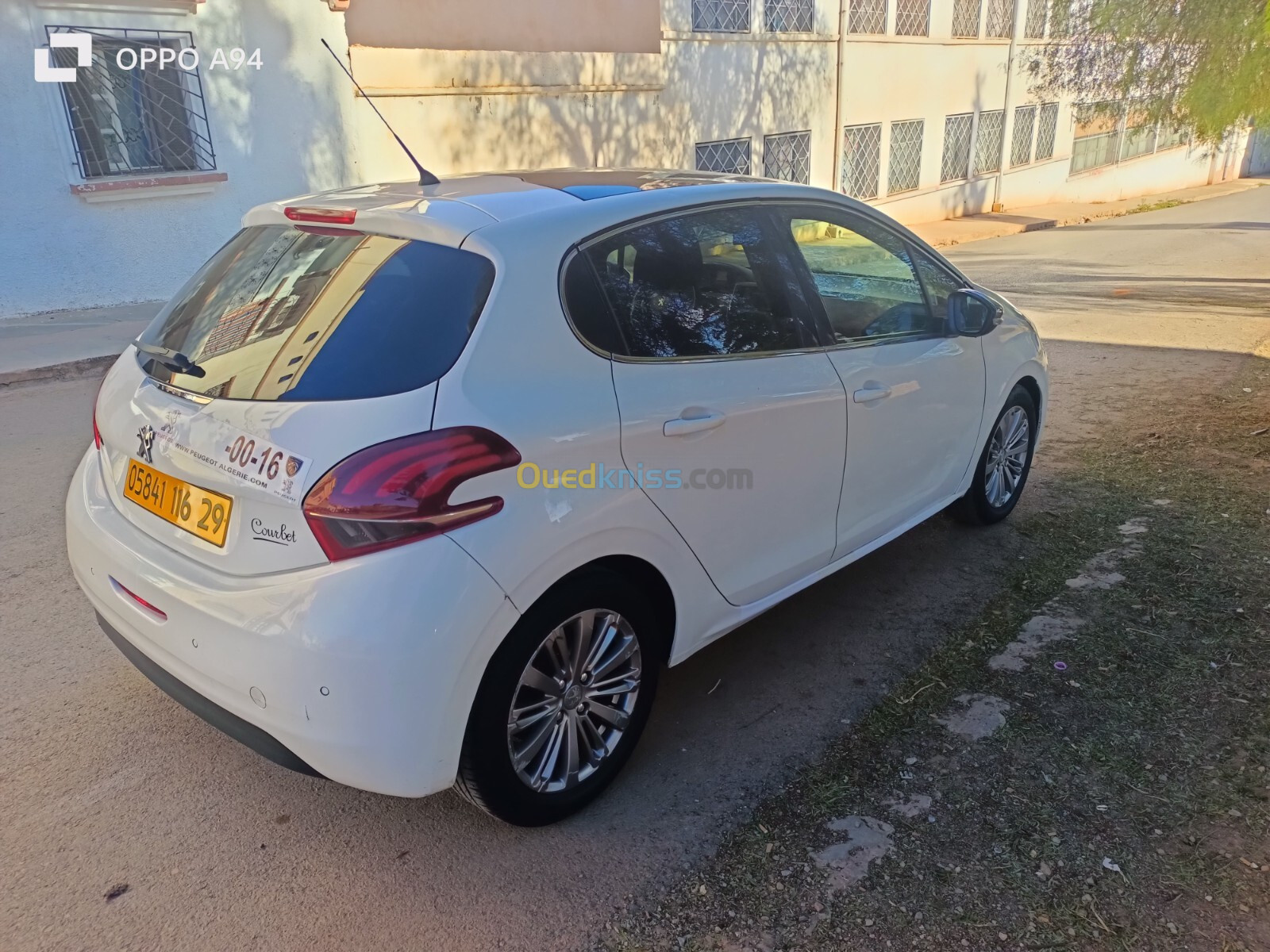 Peugeot 208 2016 Allure