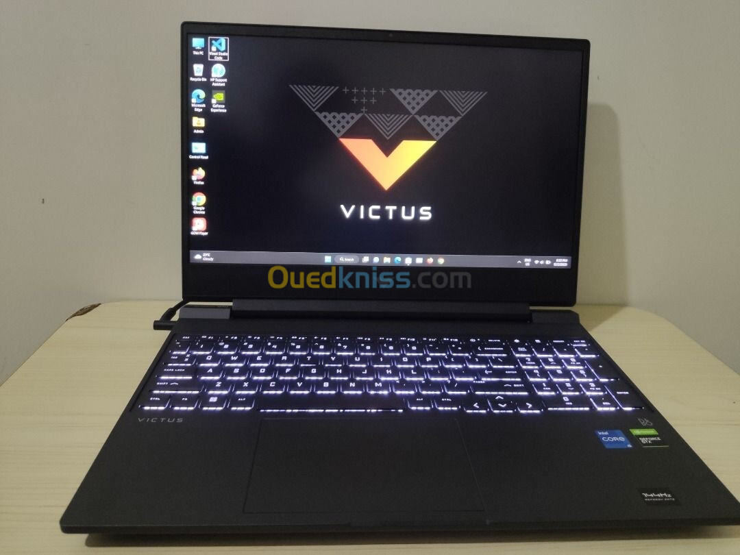 HP Victus 15