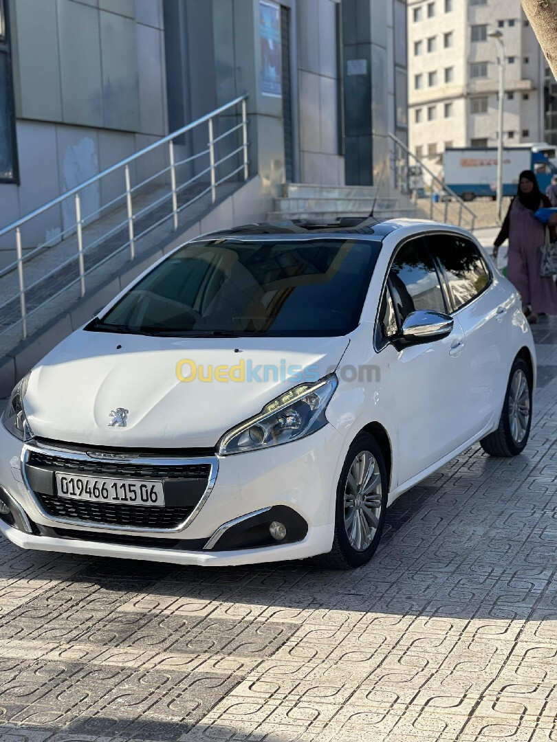 Peugeot 208 2015 Allure Facelift