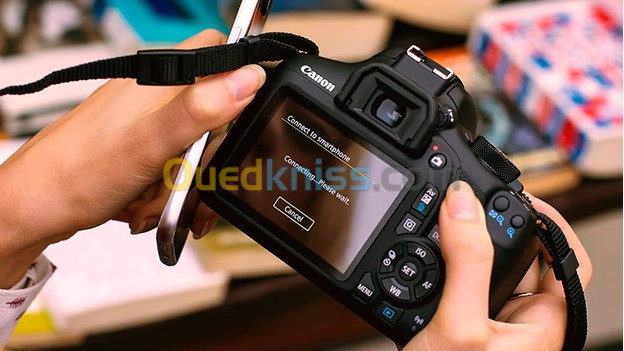 Canon EOS 1300D Reflex + EF-S 18-55 mm DC III
