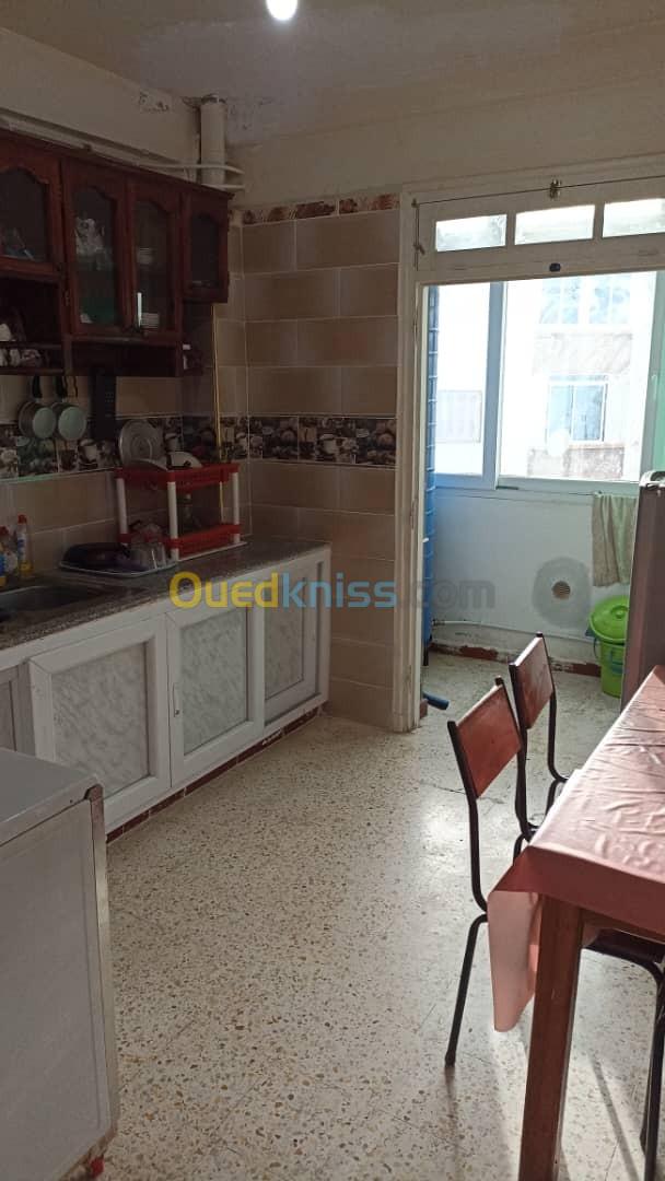 Location vacances Appartement F3 Tizi Ouzou Tigzirt