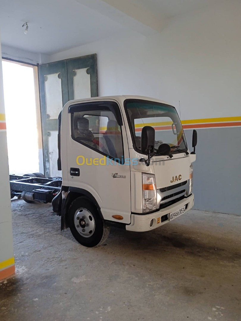 JAC 1040 S JAC 2015