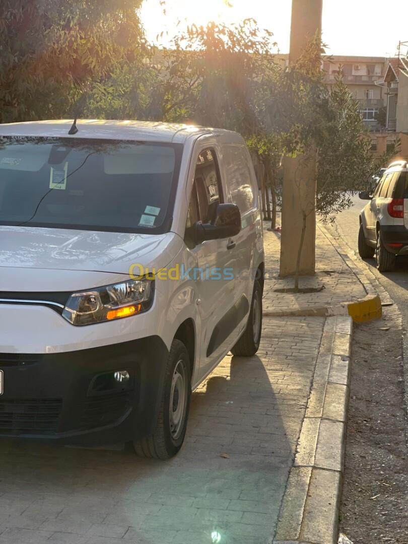 Fiat Doblo 2023 Italy