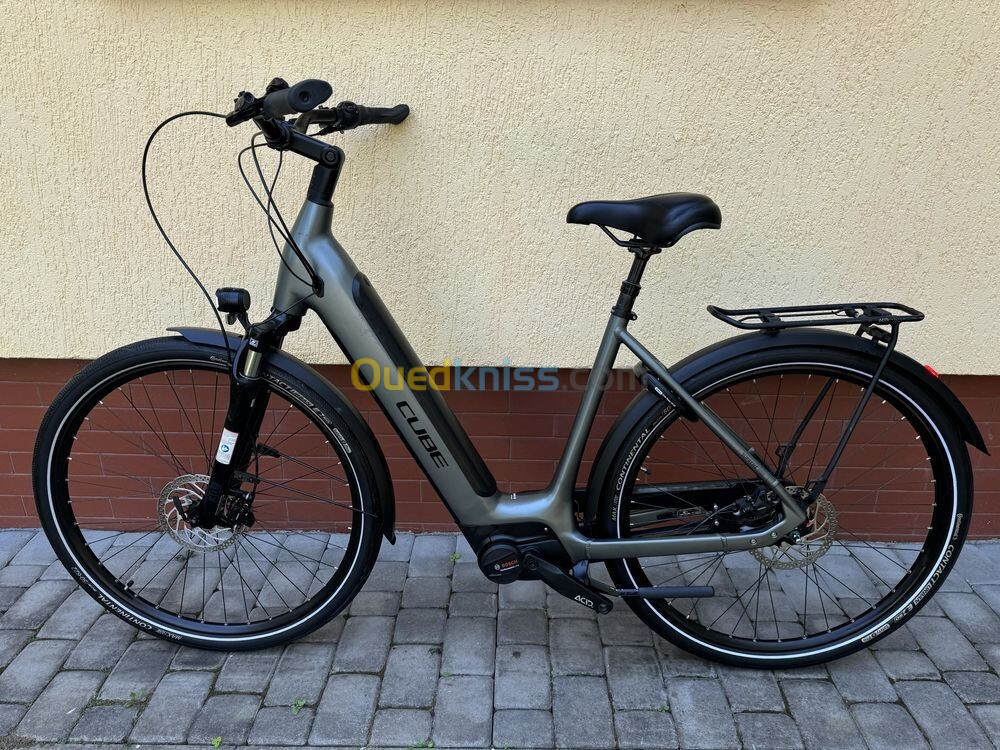 Vélo électrique CUBE taille L 2024