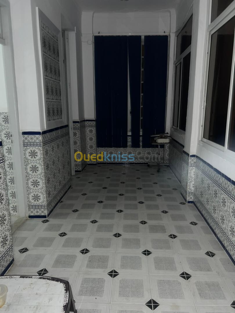 Location Appartement F5 Alger Kouba