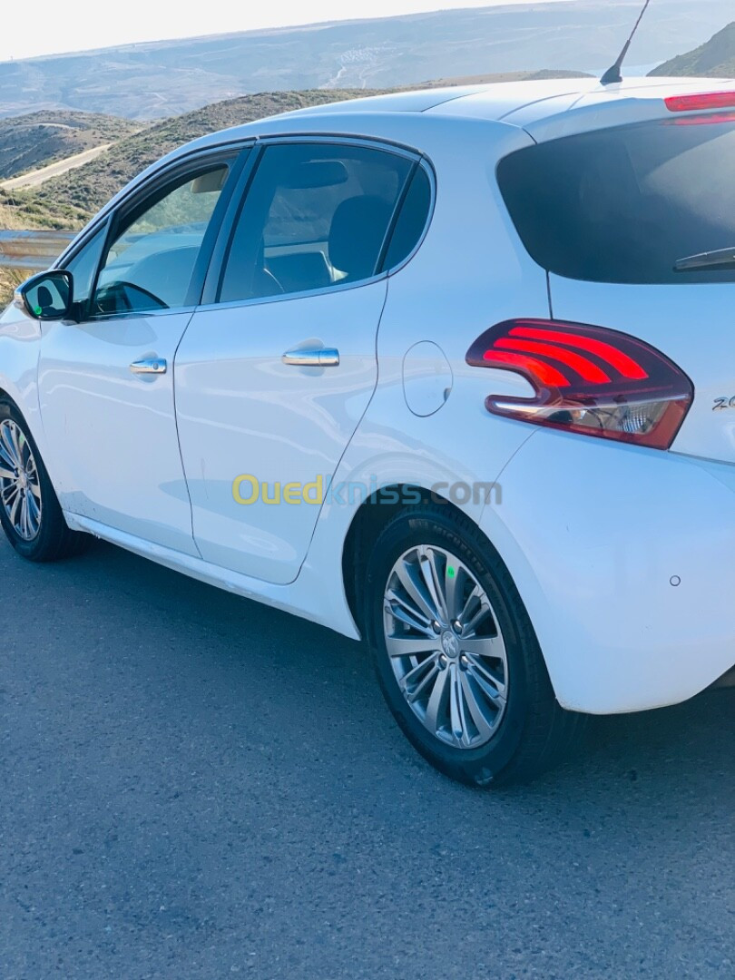 Peugeot 208 2016 Allure Facelift