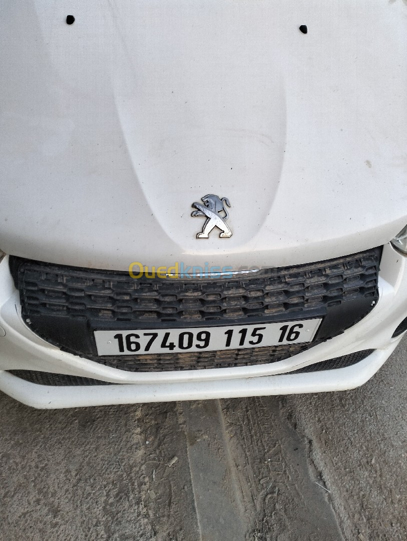 Peugeot 208 2015 Access