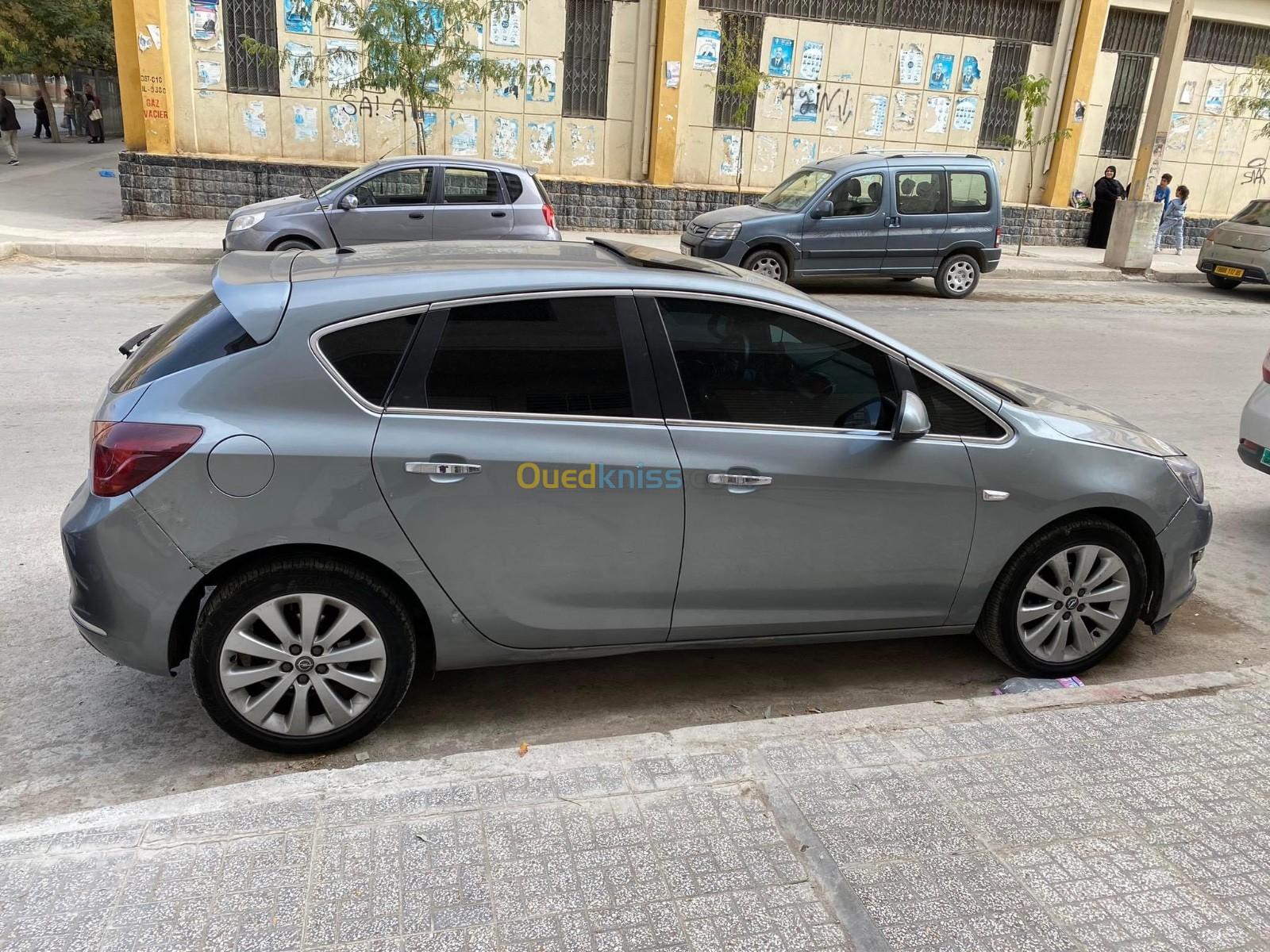 Opel Astra 2014 