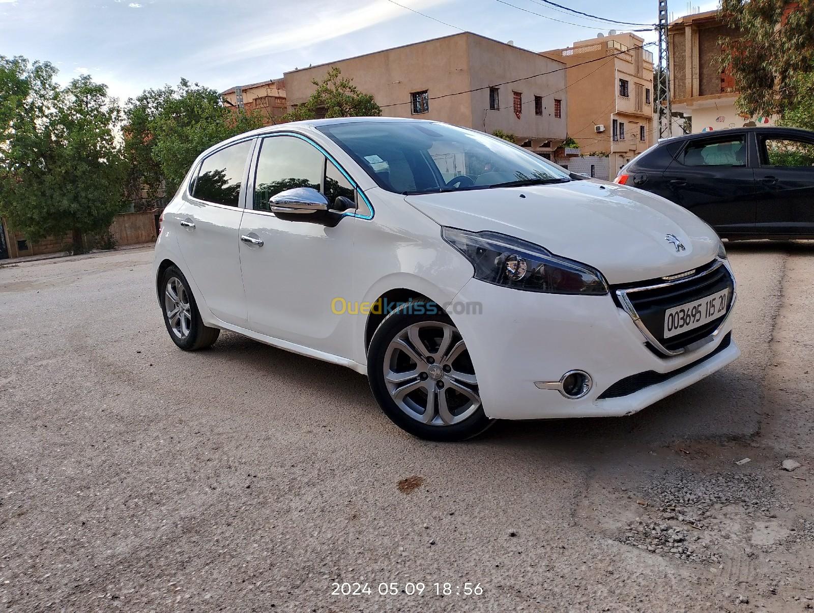 Peugeot 208 2015 Allure