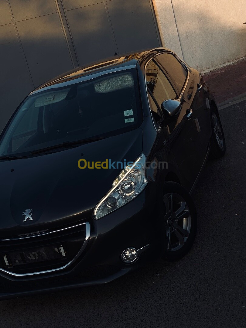 Peugeot 208 2014 Allure