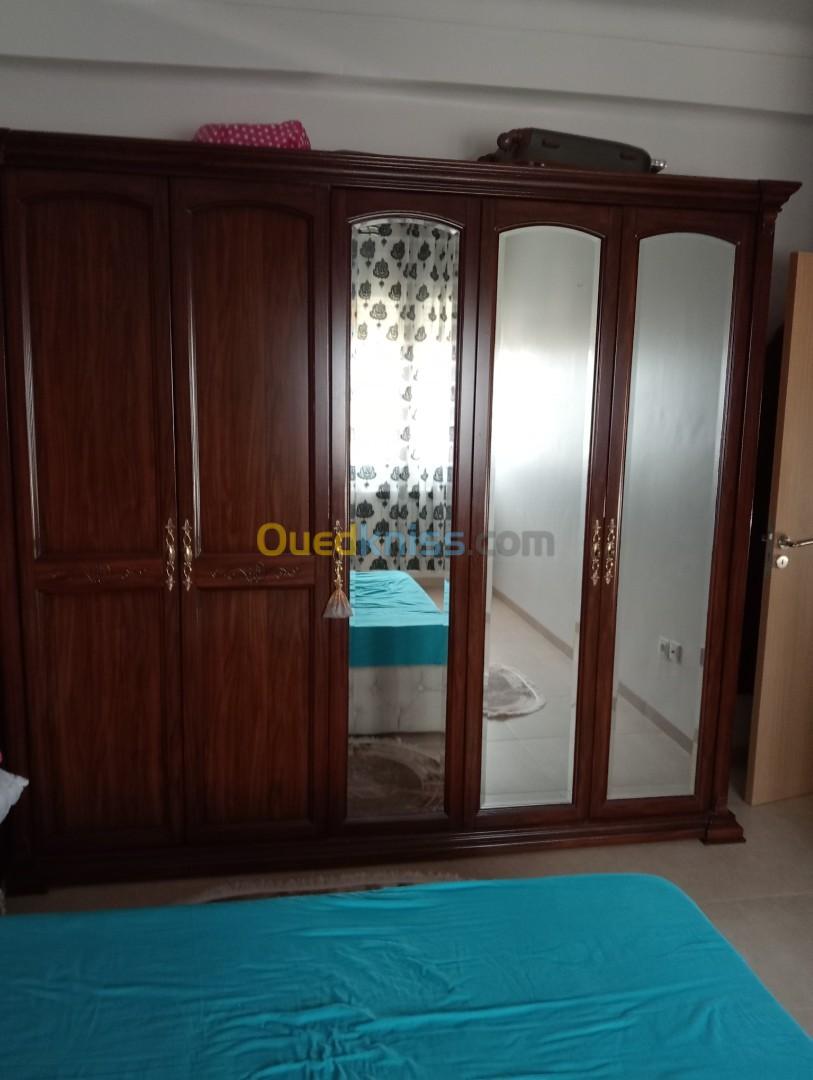 Vends armoire 5 portes