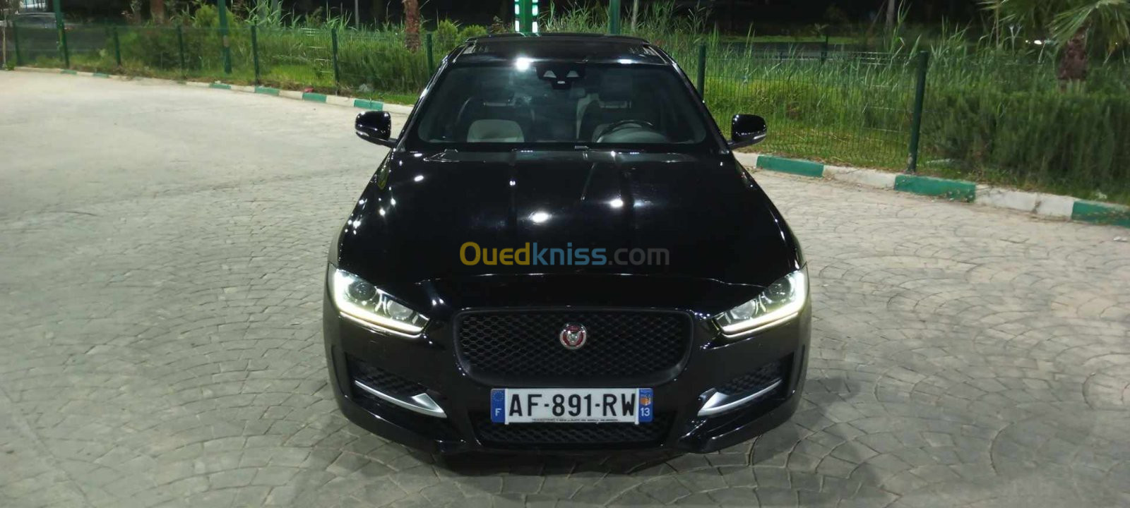 Jaguar Xe 2016 