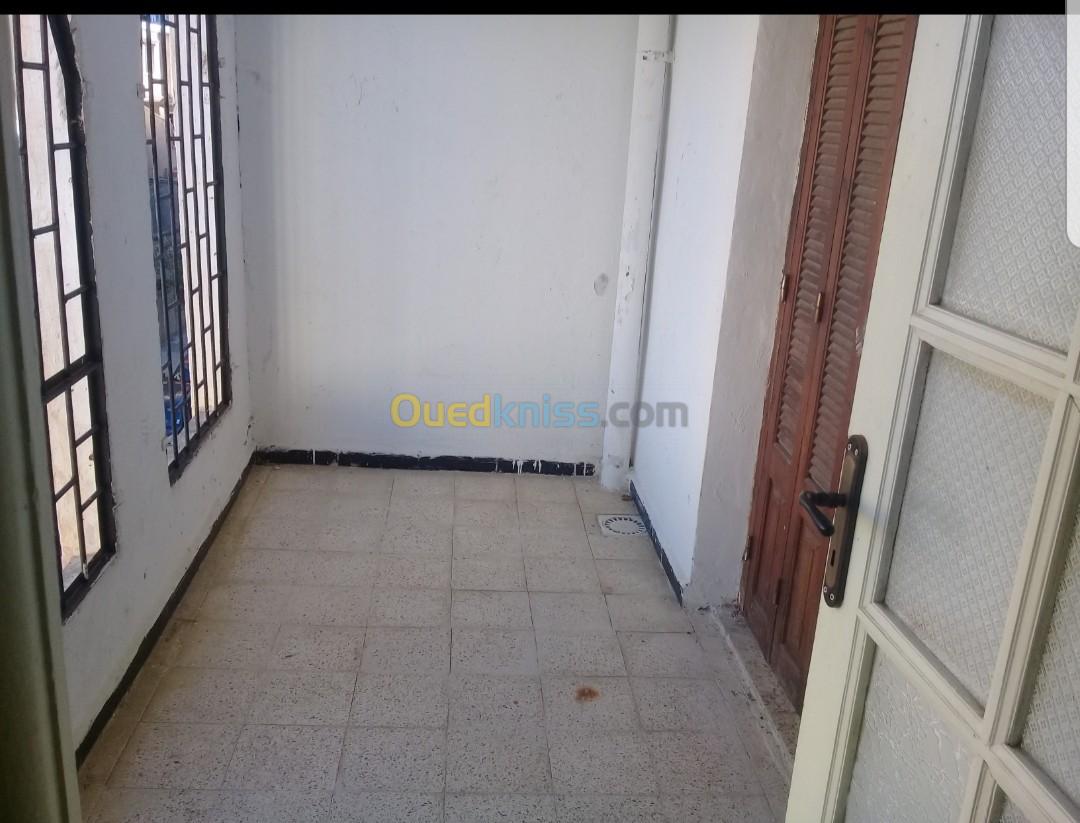 Location Appartement F4 Alger Bouzareah