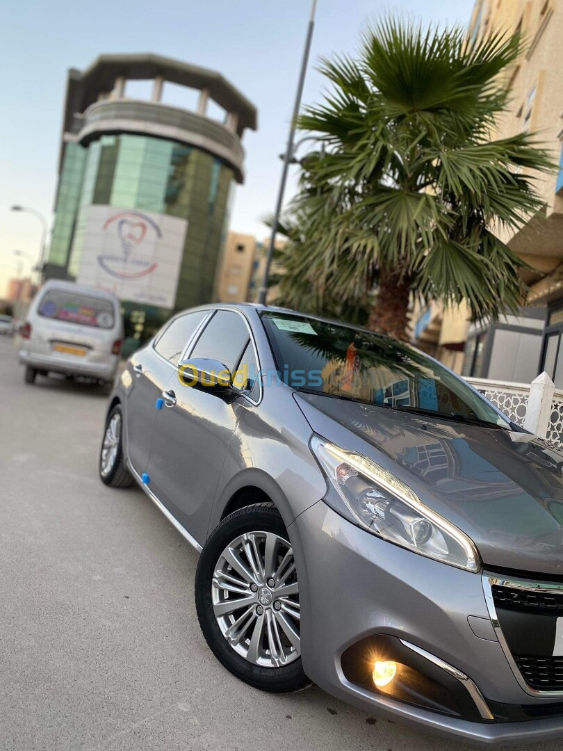 Peugeot 208 2019 Allure