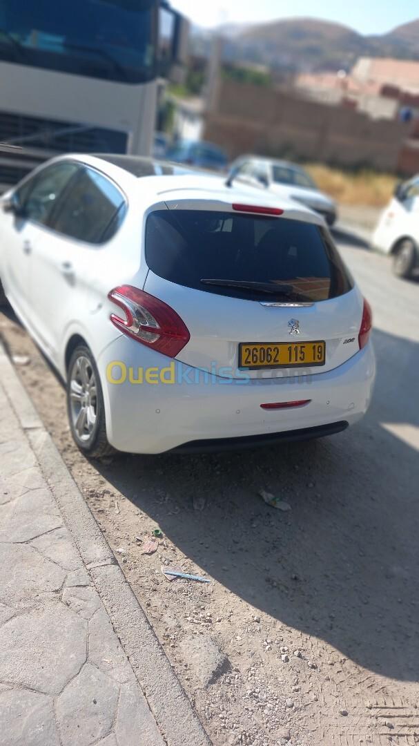 Peugeot 208 2015 Allure