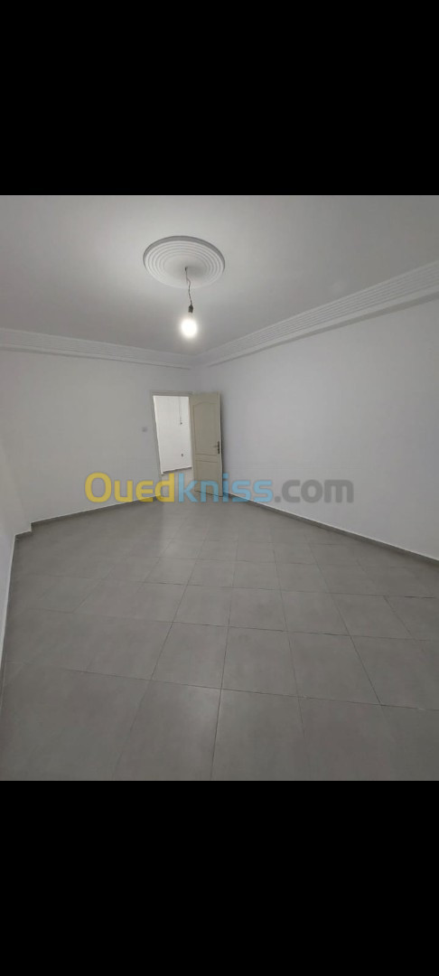 Location Appartement F3 Bouira Bouira