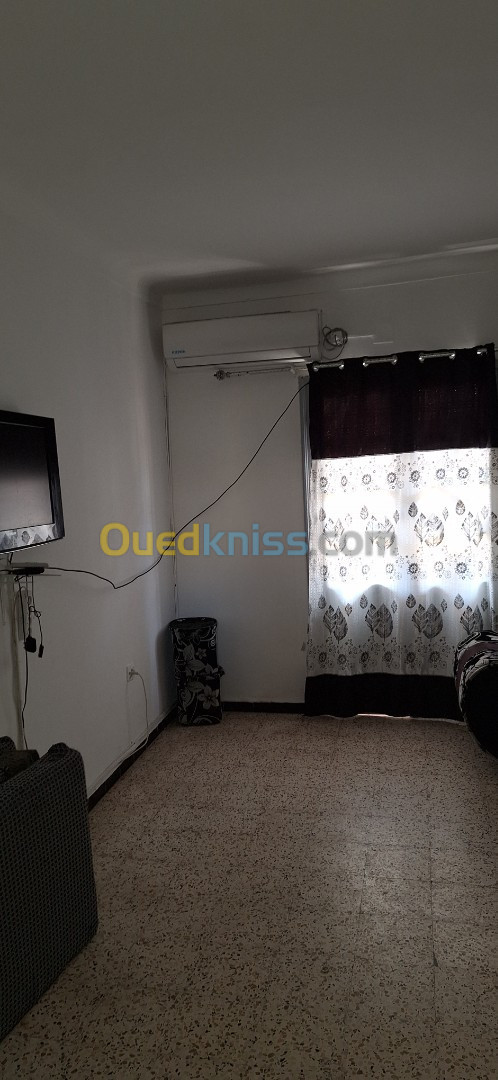 Location vacances Appartement F4 Mostaganem Mostaganem