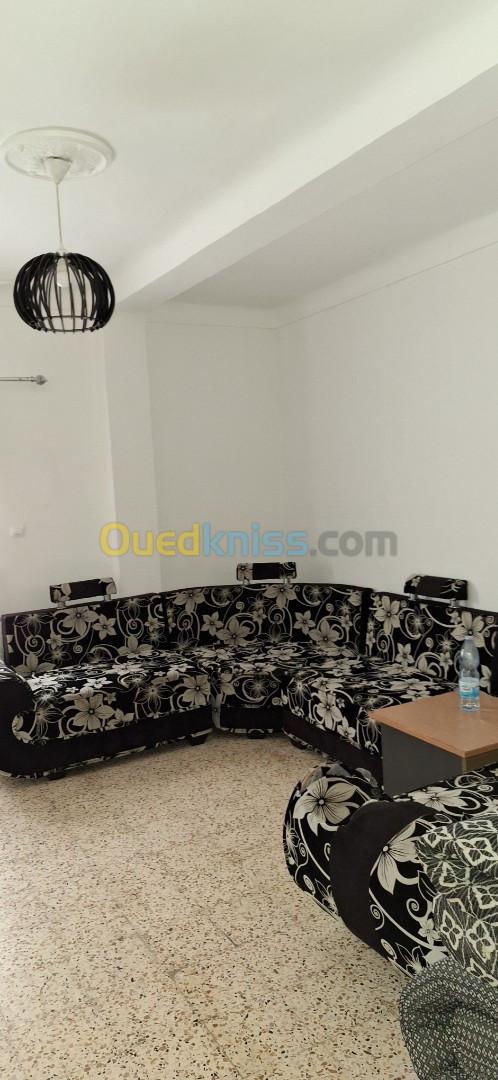 Location vacances Appartement F4 Mostaganem Mostaganem