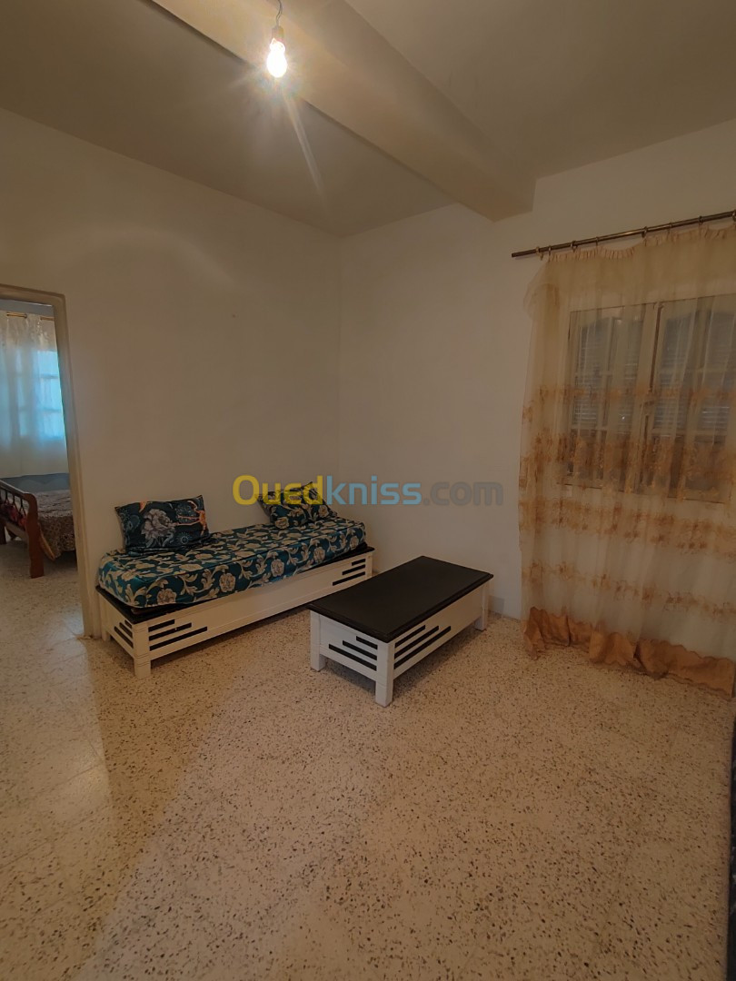 Location vacances Niveau De Villa F3 Skikda Hamadi krouma