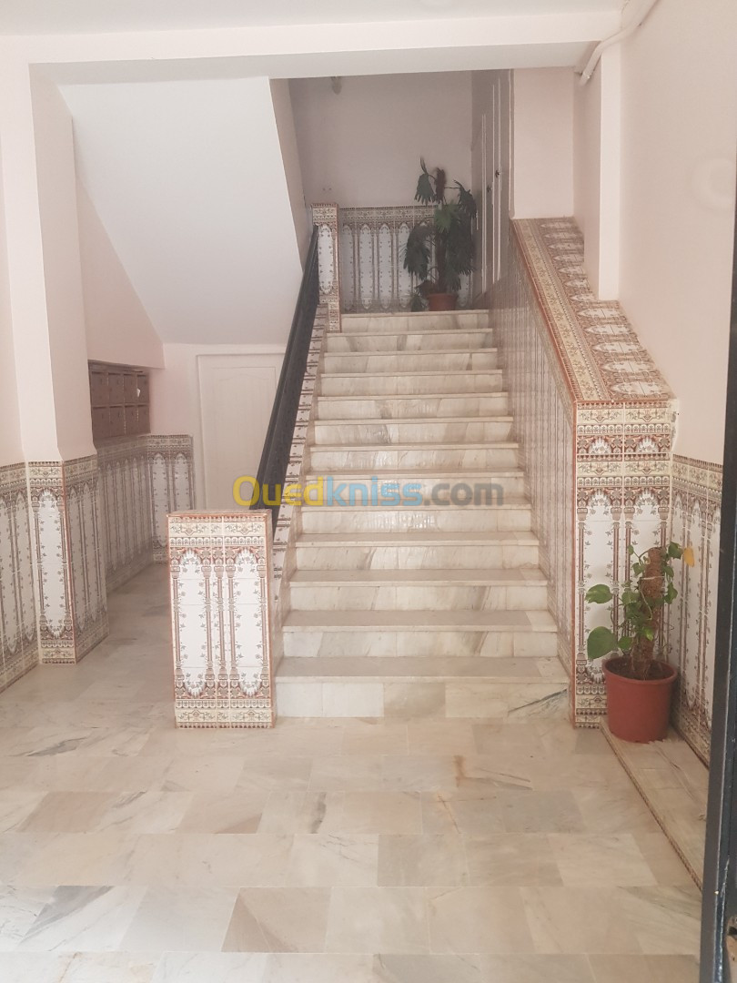 Location Appartement F5 Alger Beni messous