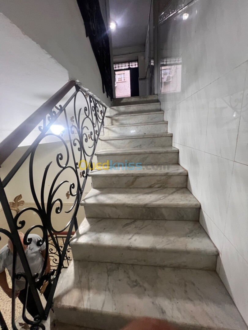 Location Niveau De Villa F4 Alger Birkhadem