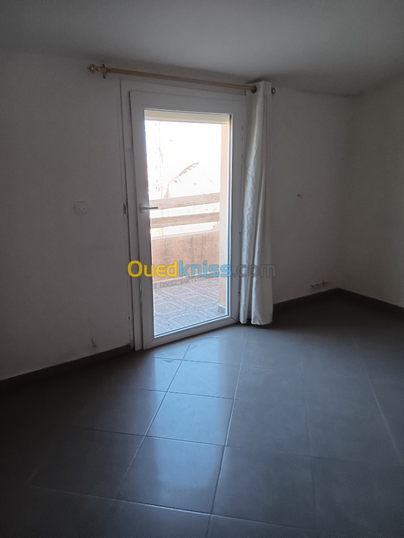 Location Appartement F6 Khenchela 