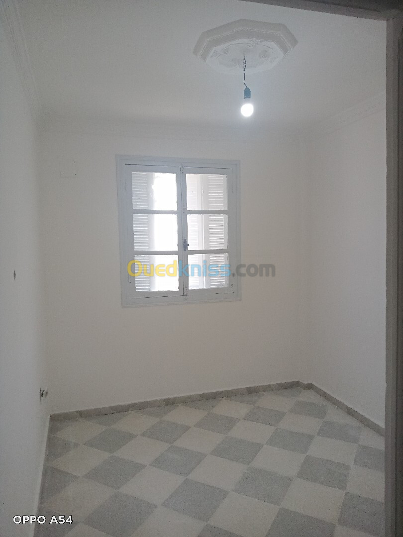 Location Appartement F4 Annaba Annaba