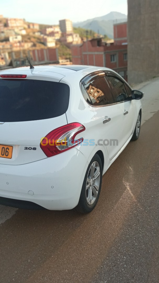 Peugeot 208 2013 Alors