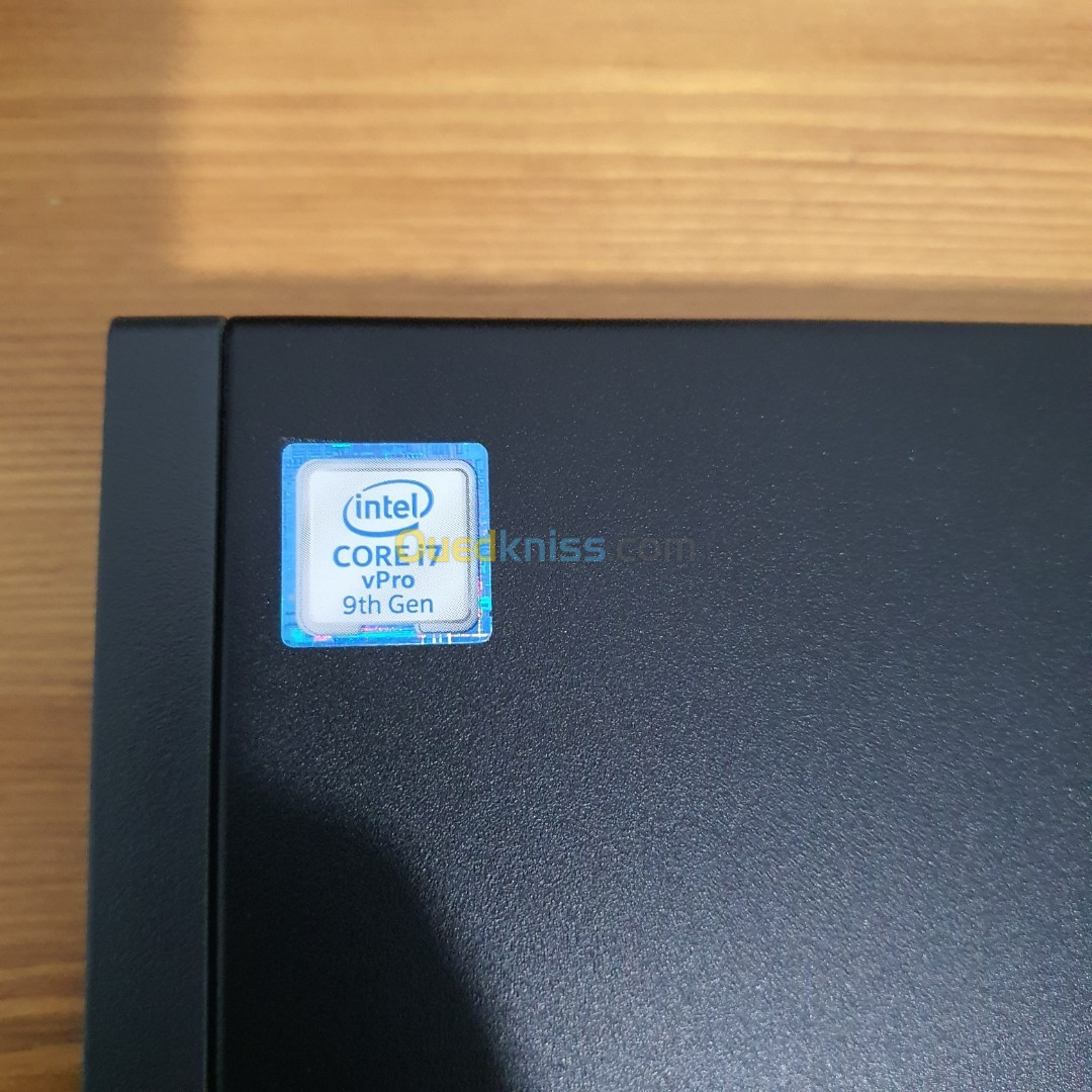 Mini PC Lenovo ThinkCentre M920Q Tiny | i7 9700T 8Go/256Go SSD NVMe