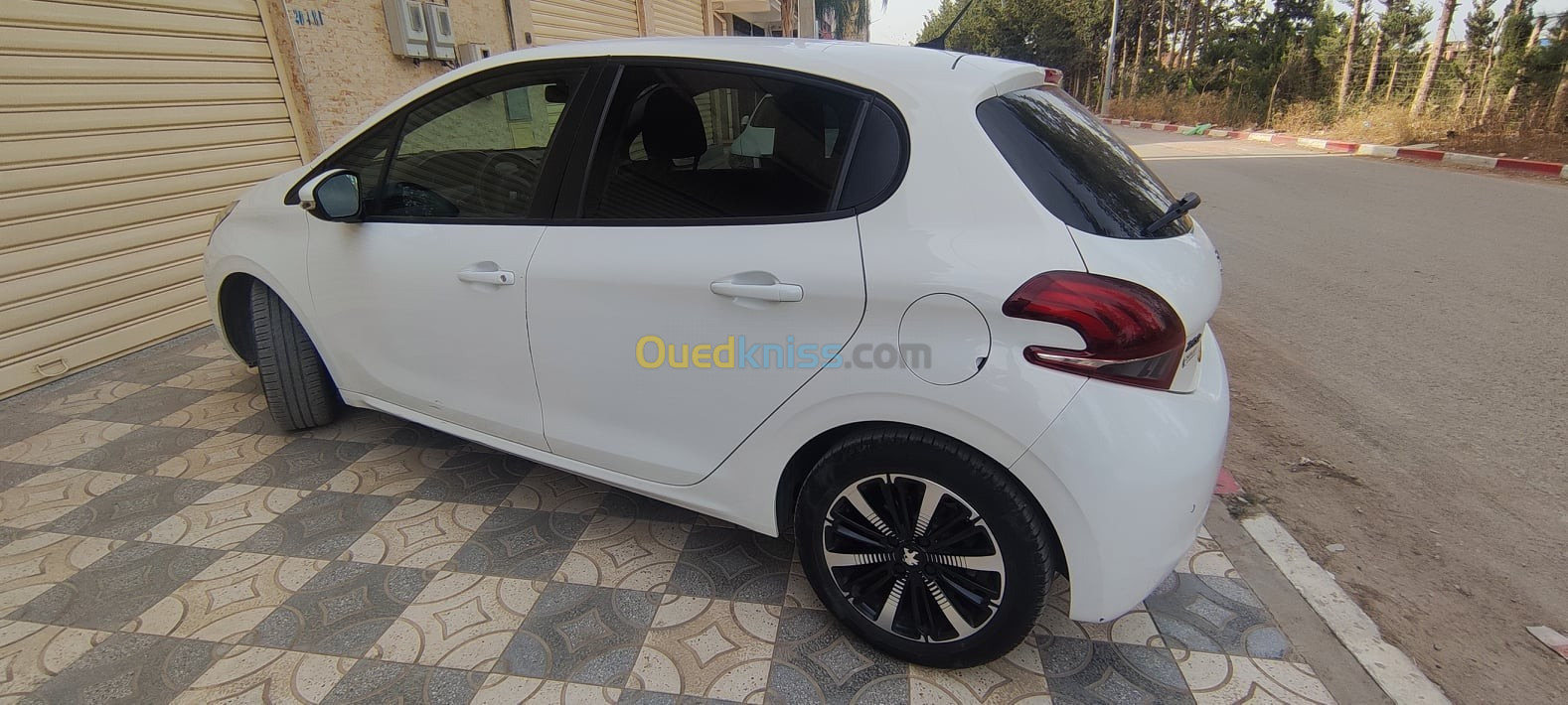 Peugeot 208 2019 Allure