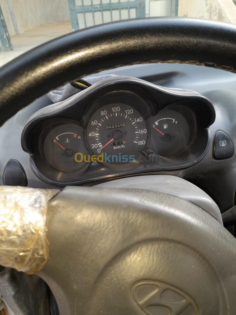 Honda سيارة اتوس 2 2000 2